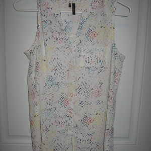 Maurices Small Sleeveless Multi Color‎ Blouse